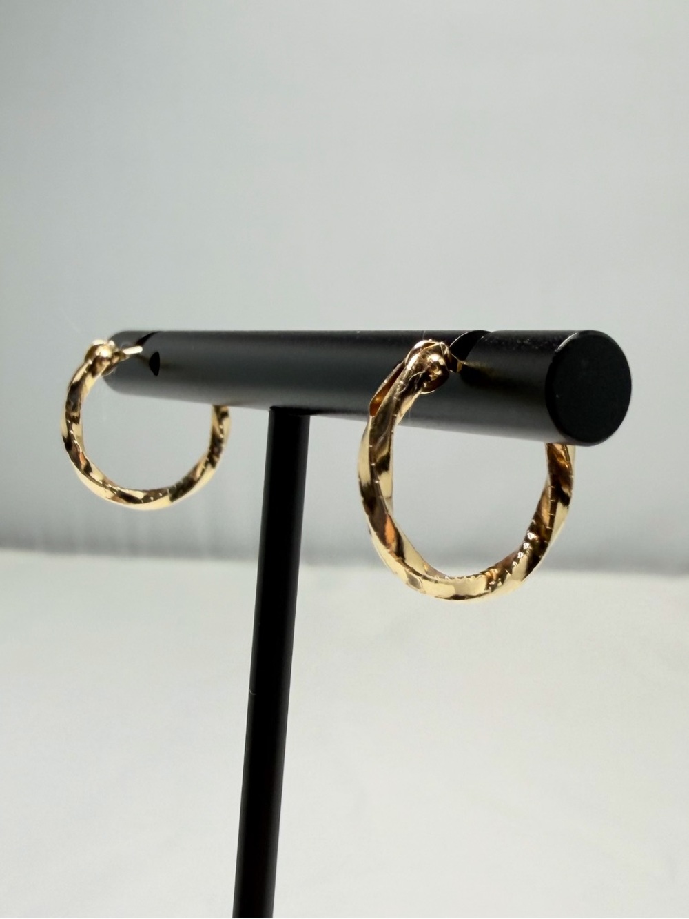 14k Solid Yellow Gold Twist Textured Huggie Hoop Earrings 12mm Vintage